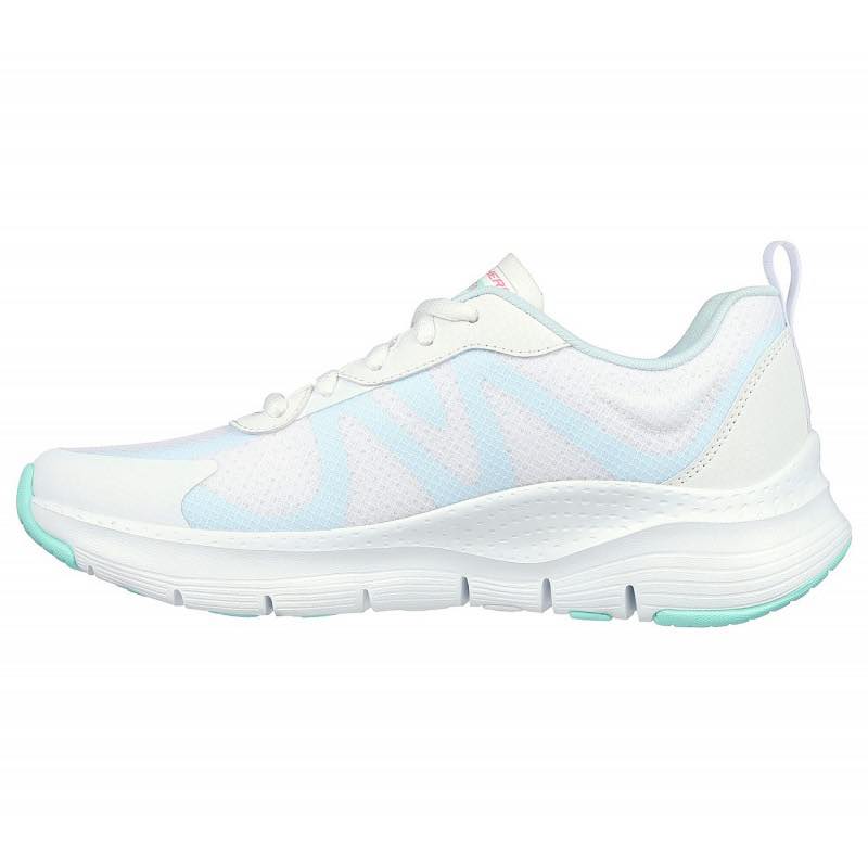 Skechers Arch Fit أزرق سماوي بشعار زهري